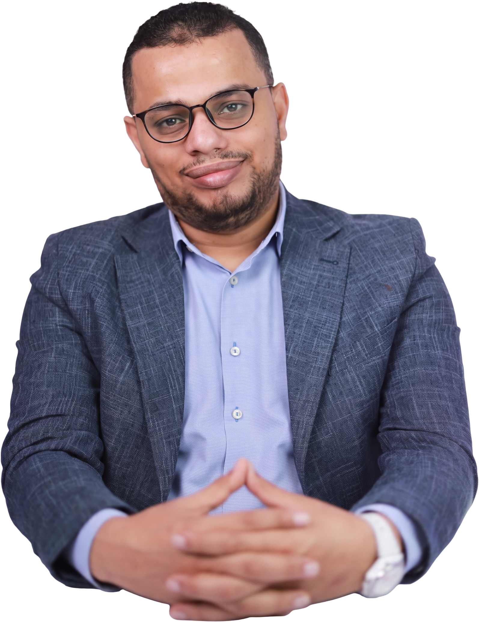 د. أحمد البحيري داخل العيادة